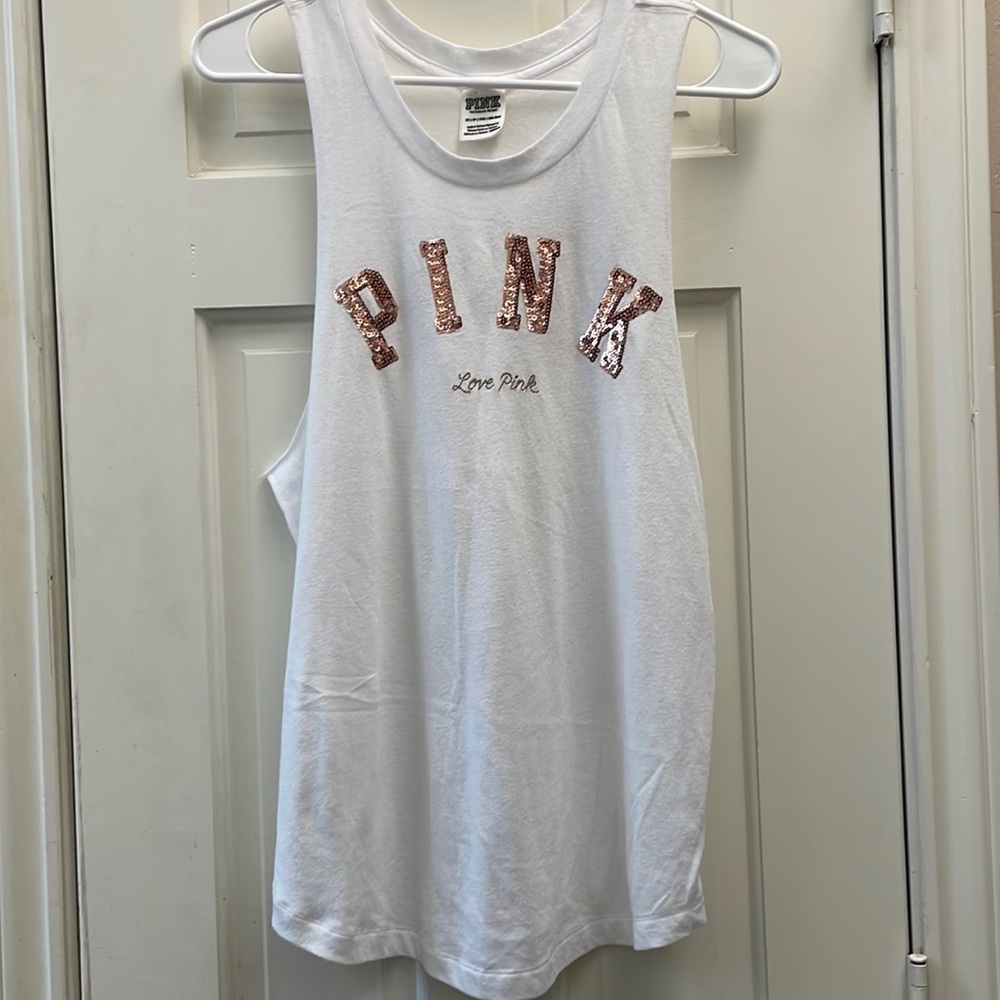PINK. VICTORIA SECRET SLEEVELESS TANK